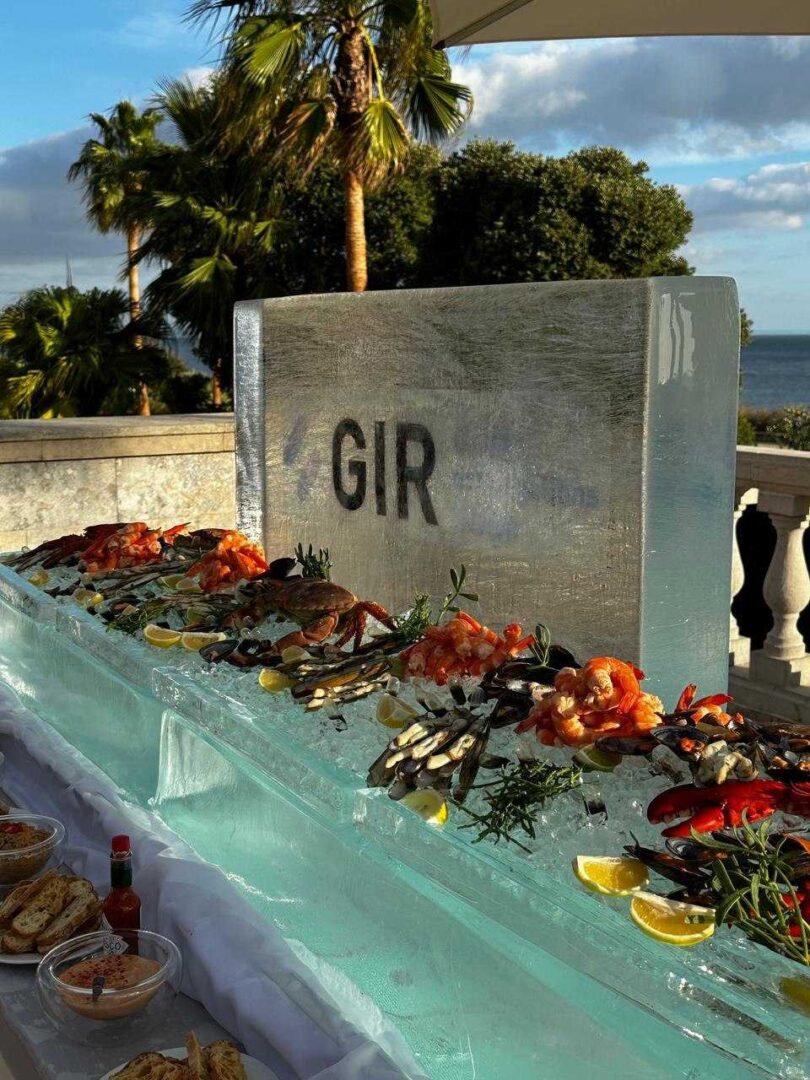 Bar de marisco em gelo com bloco de logótipo